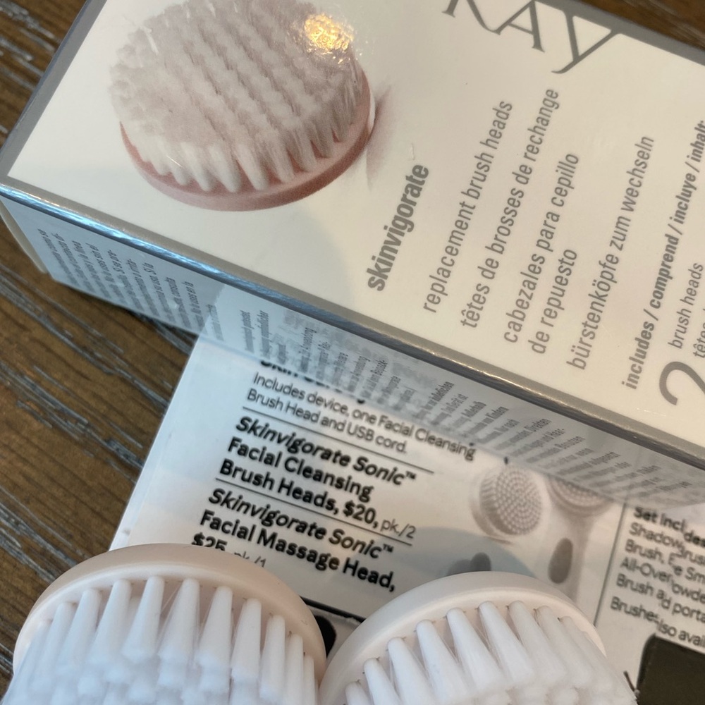 Mary Kay Skinvigorate Replacement  Brush Heads.
